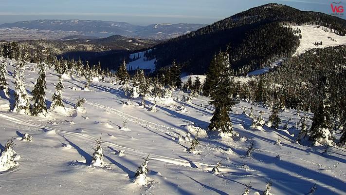 Schronisko PTTK na Hali Rysianka (widok w kierunku Hali Stopkowej)